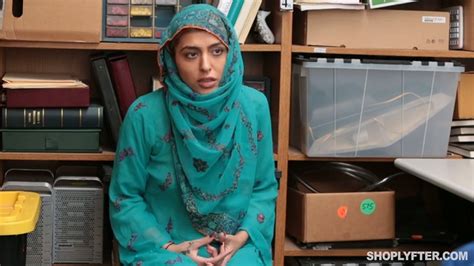 muslim shoplyfter